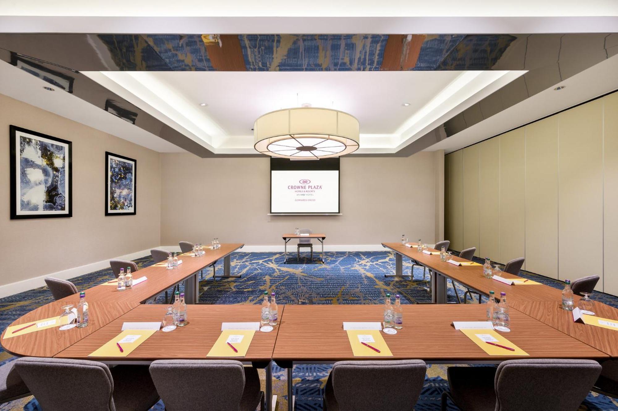 Hotel Crowne Plaza Gerrards Cross By Ihg Beaconsfield Exteriér fotografie